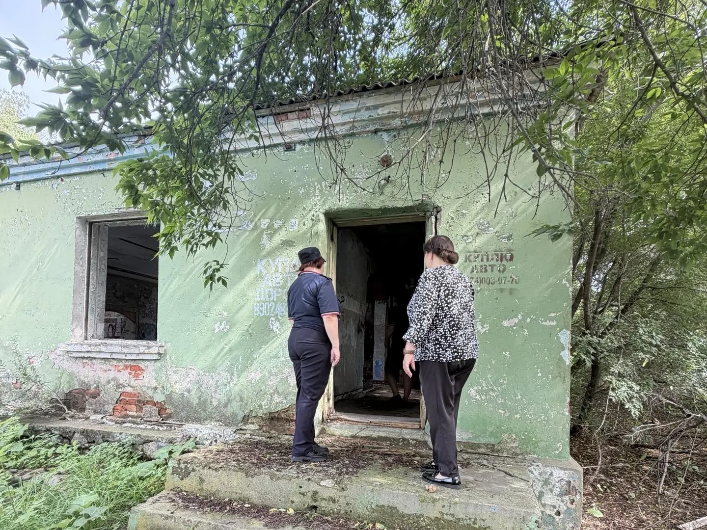 В Партизанском муниципальном округе прошел профилактический рейд по заброшенным объектам.